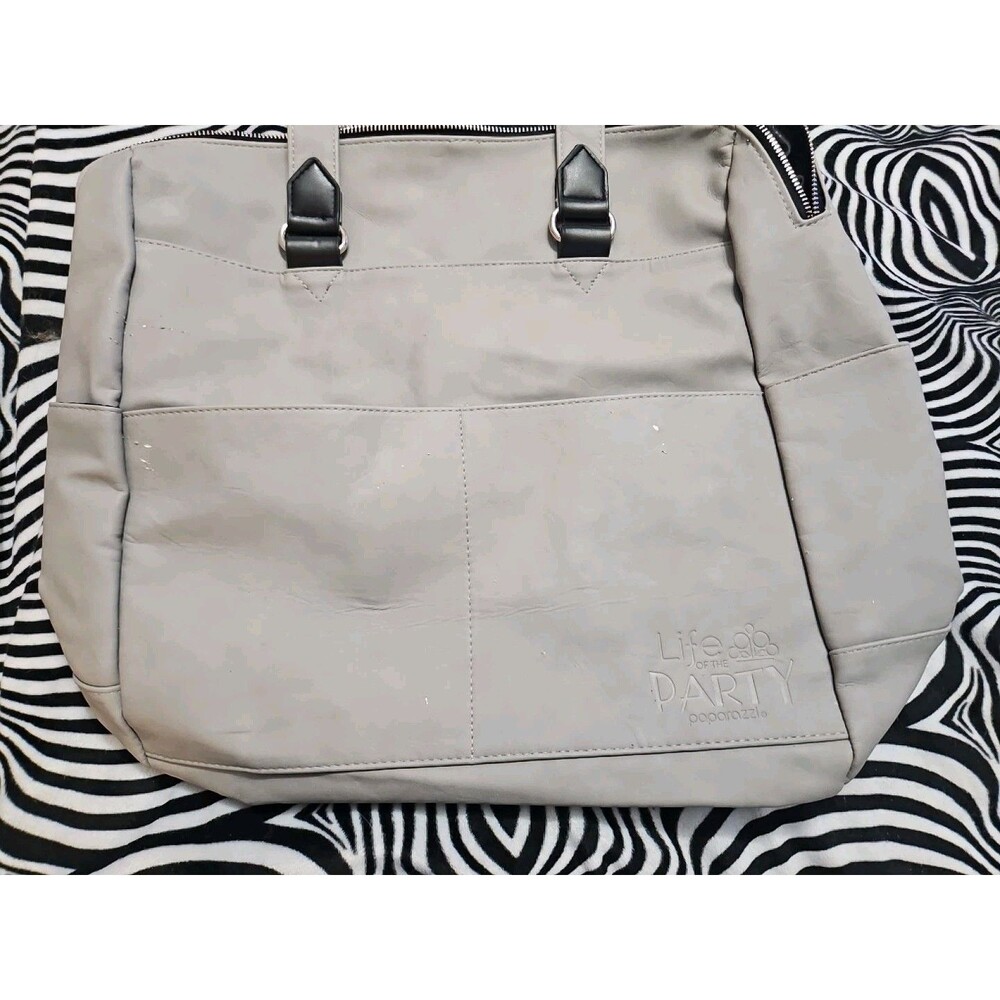 Paparazzi 'Life of the Party' Silver Gray Faux Leather Shoulder/Tote Bag - Picture 2 of 7